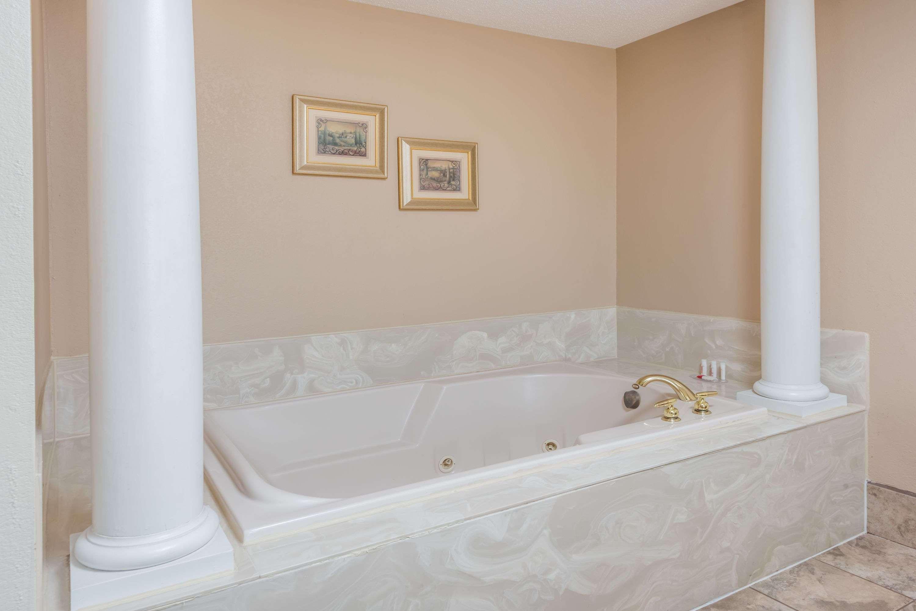 Seasons Inn & Suites Highland Dış mekan fotoğraf