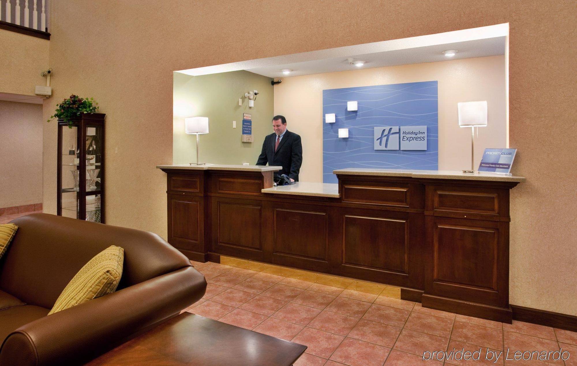 Seasons Inn & Suites Highland İç mekan fotoğraf