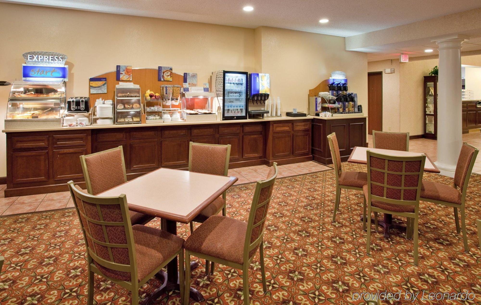 Seasons Inn & Suites Highland Restoran fotoğraf
