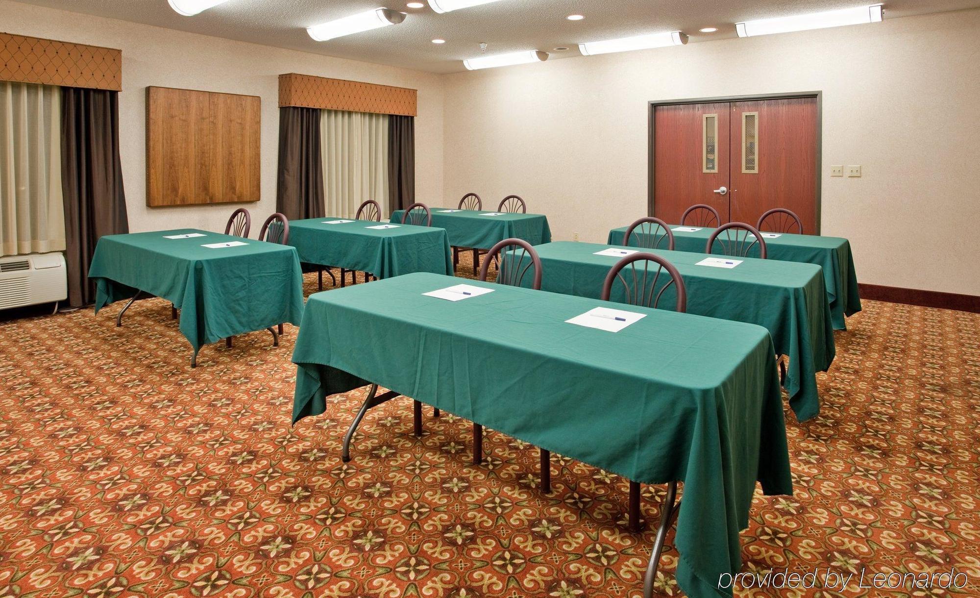 Seasons Inn & Suites Highland Konforlar fotoğraf